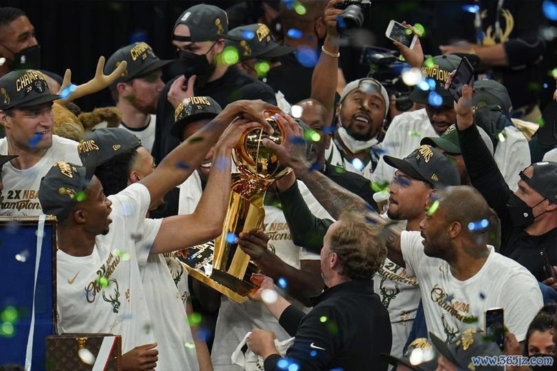 Penantian 50 tahun, Milwaukee Bucks Sabet Gelar Juara NBA 2020/2021