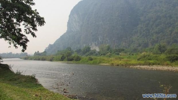 Kota Vang Vieng di Laos